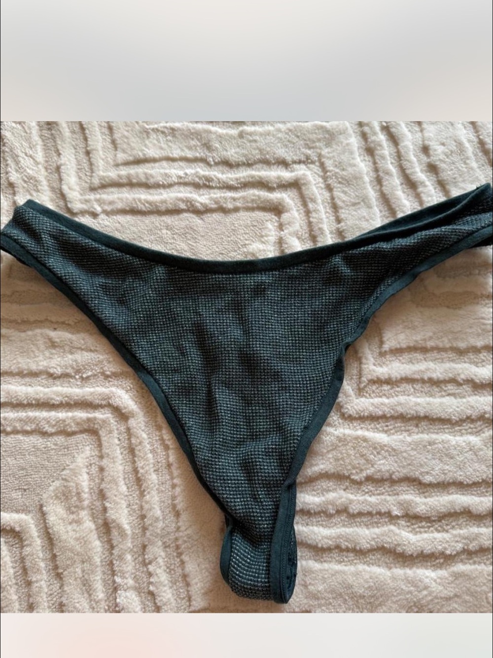 Victoria’s Secret Thong Size Large